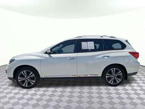 Used 2017 Nissan Pathfinder Platinum FWD image 6