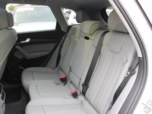 Used 2023 Audi Q5 e Premium image 39