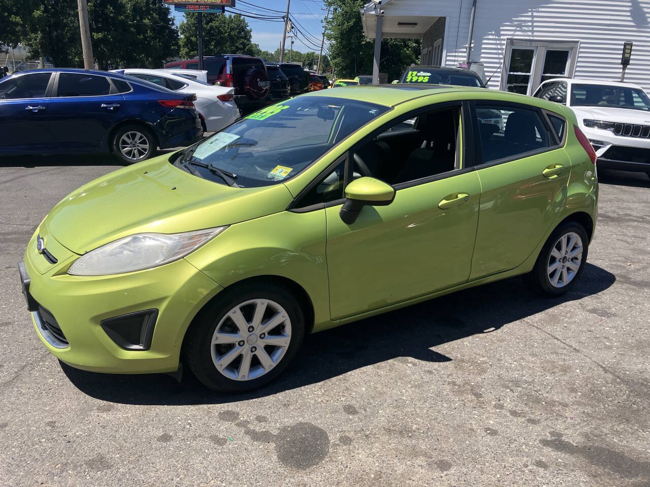 Used 2011 Ford Fiesta SE w/ 203A Rapid Spec Order Code FWD image 11