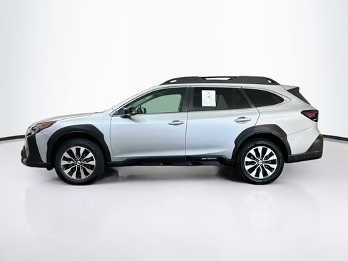 Used 2024 Subaru Outback Limited XT AWD/4WD image 4