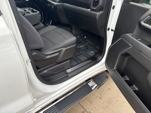 Used 2022 Chevrolet Silverado 1500 LT image 19