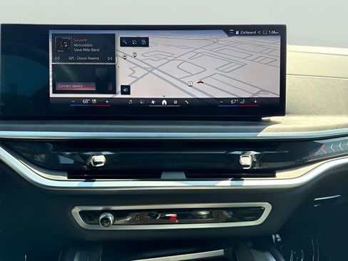 Certified 2024 BMW X6 xDrive40i w/ Premium Package image 18