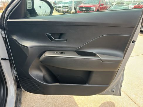 Used 2025 Hyundai Kona SEL AWD/4WD image 27