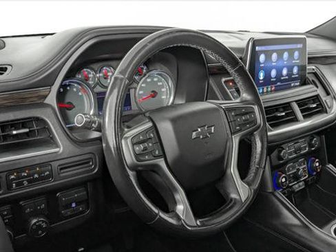 Used 2021 Chevrolet Suburban Z71 w/ Z71 Signature Package AWD/4WD image 28
