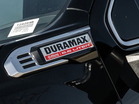 Used 2024 GMC Sierra 2500 Denali w/ Denali Reserve Package image 40