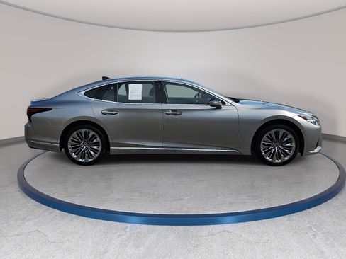 Used 2022 Lexus LS 500 AWD w/ Interior Upgrade Package image 4