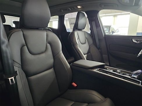 New 2026 Volvo XC60 B5 Ultra w/ Climate Package image 16