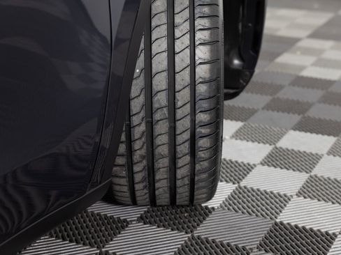 Used 2022 Tesla Model Y Performance AWD/4WD image 42