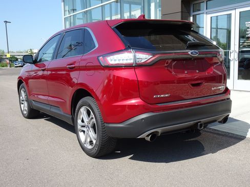 Used 2017 Ford Edge Titanium w/ Equipment Group 301A AWD/4WD image 3