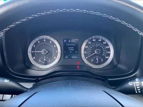 Used 2022 Hyundai Venue SEL image 25