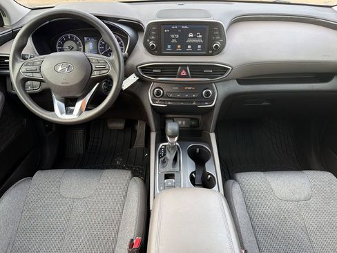 Used 2019 Hyundai Santa Fe SE image 11