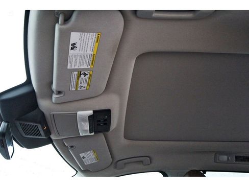 Used 2024 Nissan Pathfinder Platinum FWD image 26