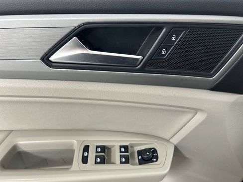 Used 2020 Volkswagen Atlas SE FWD image 11