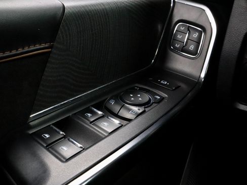 Used 2024 Ford F350 Platinum image 29