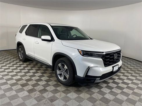 Used 2025 Honda Pilot EX-L image 9