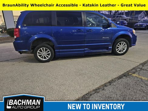 Used 2013 Dodge Grand Caravan SXT image 9