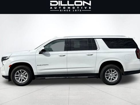 Used 2024 Chevrolet Suburban LT AWD/4WD image 7