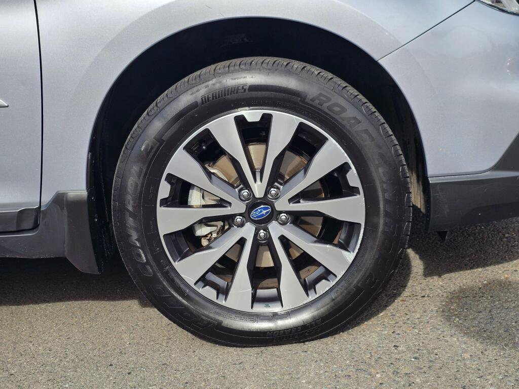 Used 2016 Subaru Outback 2.5i Limited AWD/4WD image 9
