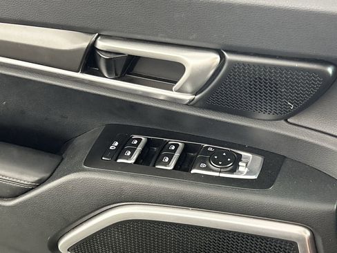 Used 2025 Kia Telluride S AWD/4WD image 19