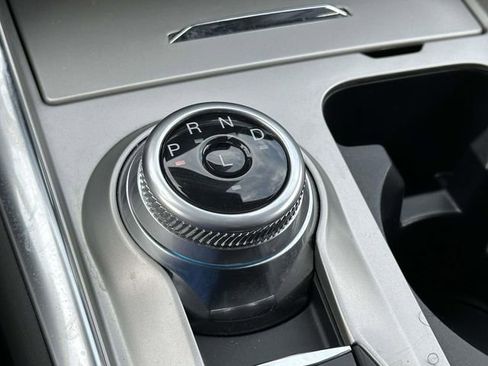 Used 2022 Ford Explorer XLT w/ Equipment Group 202A image 20