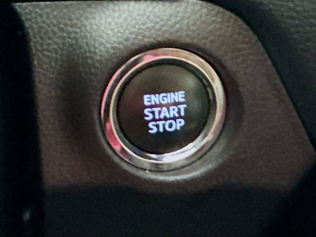 Used 2025 Toyota RAV4 XLE FWD image 20