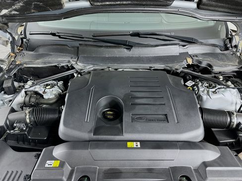 Used 2021 Land Rover Range Rover Sport HST image 40