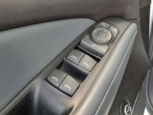 Used 2023 Buick Enclave Essence image 24