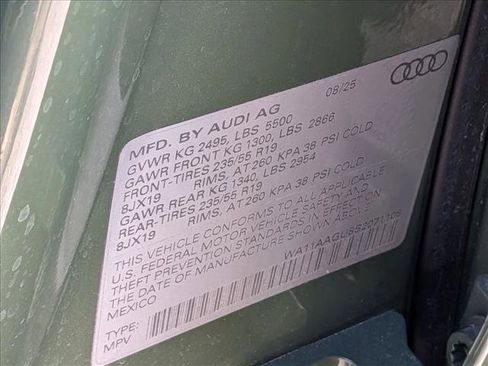 Used 2025 Audi Q5 Premium w/ Convenience Package image 27