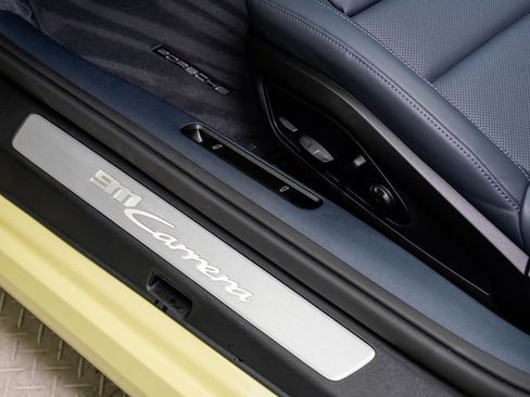 Used 2025 Porsche 911 Carrera image 10