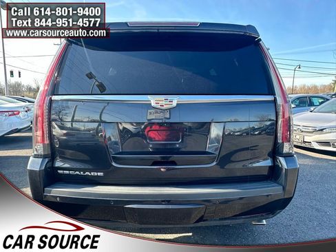 Used 2019 Cadillac Escalade Luxury image 4