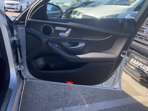 Used 2020 Mercedes-Benz C 300 Sedan image 23