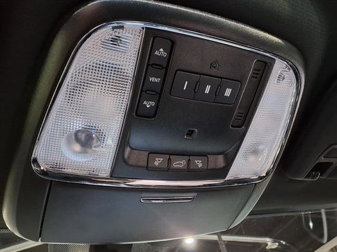 Certified 2021 Jeep Grand Cherokee Laredo X image 12