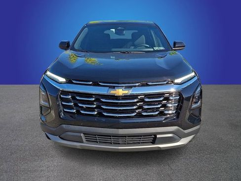 Used 2025 Chevrolet Equinox LT FWD image 2