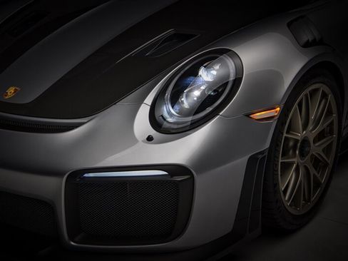 Used 2018 Porsche 911 GT2 RS image 44
