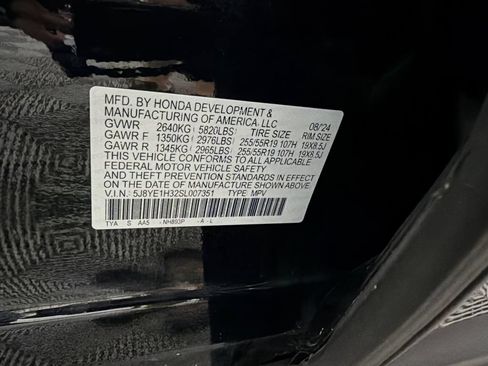 Used 2025 Acura MDX SH-AWD image 36