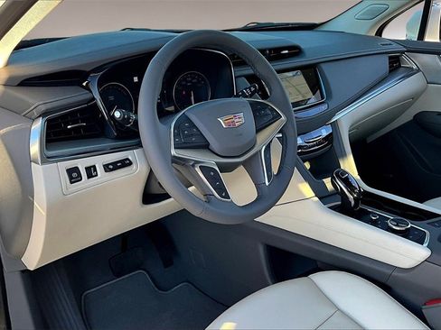 New 2026 Cadillac XT5 Premium Luxury image 6