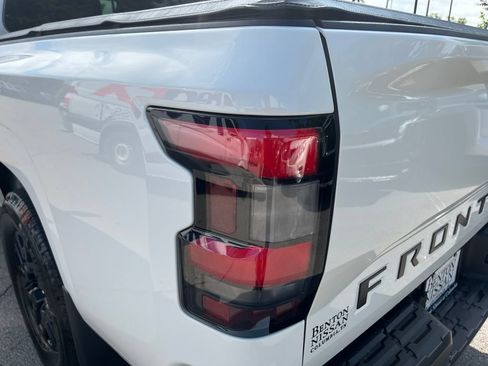 Used 2026 Nissan Frontier SV w/ SV Convenience Package RWD image 41