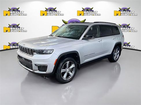 Used 2022 Jeep Grand Cherokee L Limited w/ Luxury Tech Group II image 1