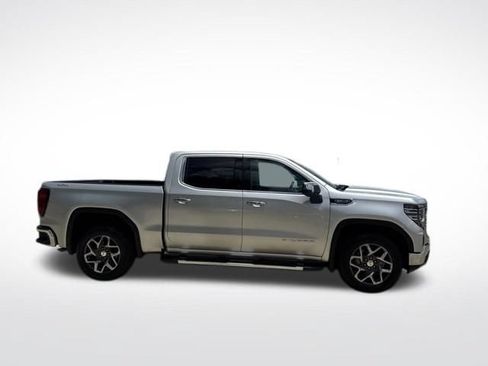 Used 2022 GMC Sierra 1500 SLT w/ SLT Premium Plus Package AWD/4WD image 2