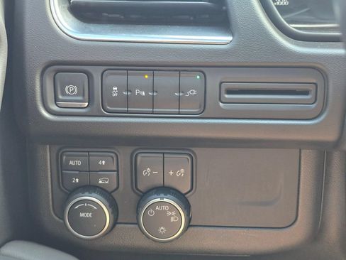 Used 2021 Chevrolet Tahoe RST w/ Rear Media and Nav Package AWD/4WD image 20