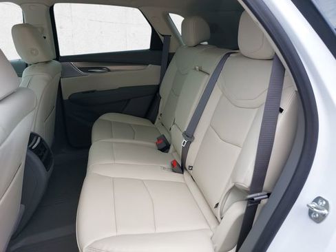 Used 2025 Cadillac XT5 Premium Luxury w/ Technology Package AWD/4WD image 14