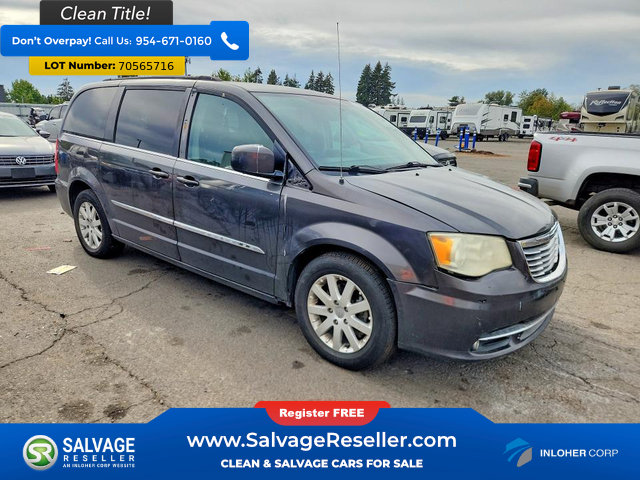 Used 2016 Chrysler Town & Country Touring FWD image 5