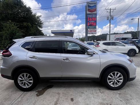 Used 2019 Nissan Rogue SV FWD image 7