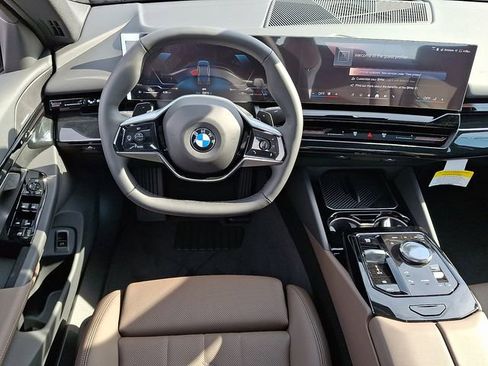 New 2026 BMW 530i xDrive AWD/4WD image 10