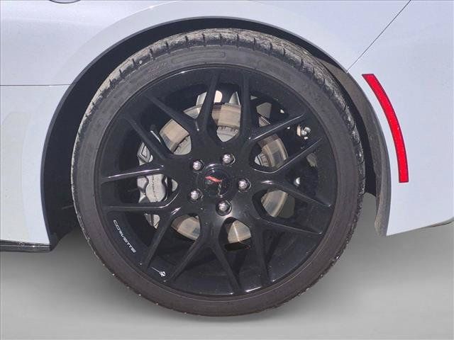 Used 2019 Chevrolet Corvette Stingray Coupe w/ Carbon Flash Badge Package RWD image 8