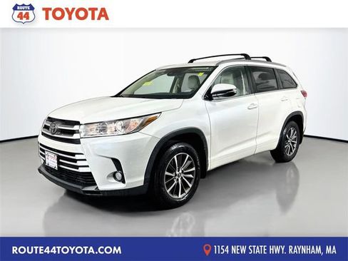 Used 2018 Toyota Highlander XLE AWD/4WD image 1