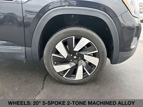 Used 2025 Volkswagen Atlas Cross Sport SE FWD image 12