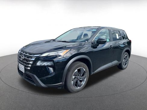 Used 2025 Nissan Rogue SV FWD image 3
