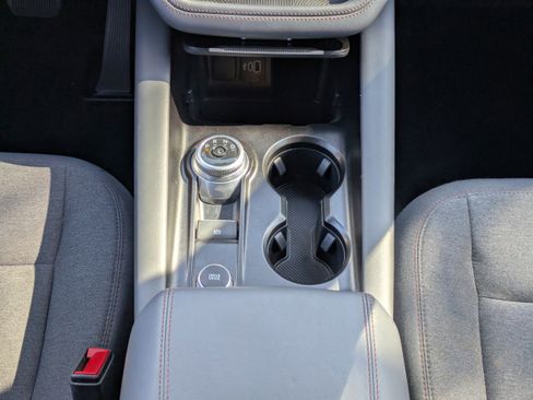 Used 2025 Ford Explorer Active image 23