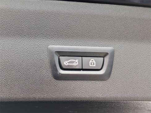 Used 2022 BMW X4 xDrive30i w/ M Sport Package 2 image 9